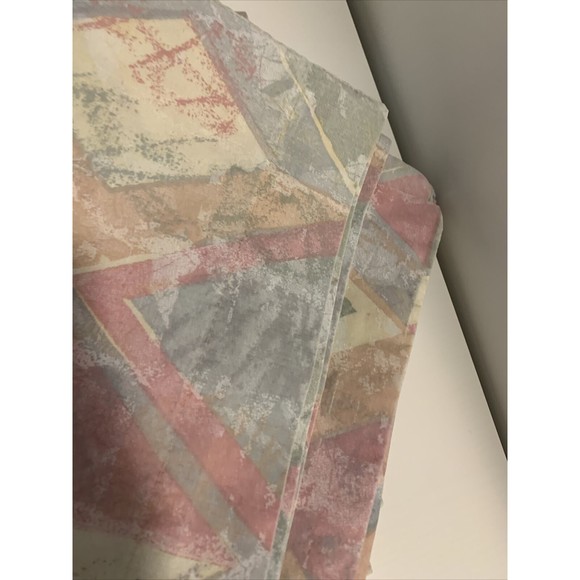 Vintage Wamsutta Standard Pillowcases Pair Abstract Southwestern Pastel Diamond - Picture 13 of 13